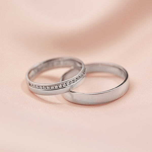 Burme od belog zlata