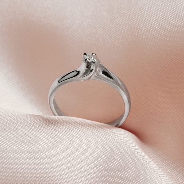 Prsten od belog zlata, 106